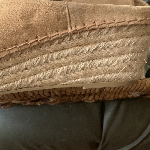 NWOB Franco Sarto L-Pinot Espadrille Sandal Womens Tan Suede Slip On Size 8.5. - Picture 4 of 4